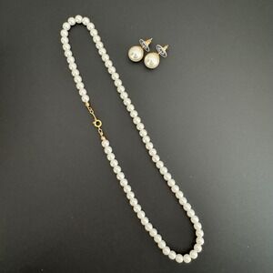Classic Faux Pearl Necklace and Stud Earrings Gold Tone